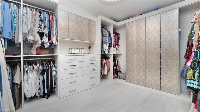 1650 Mullet CT, Naples, FL 34102