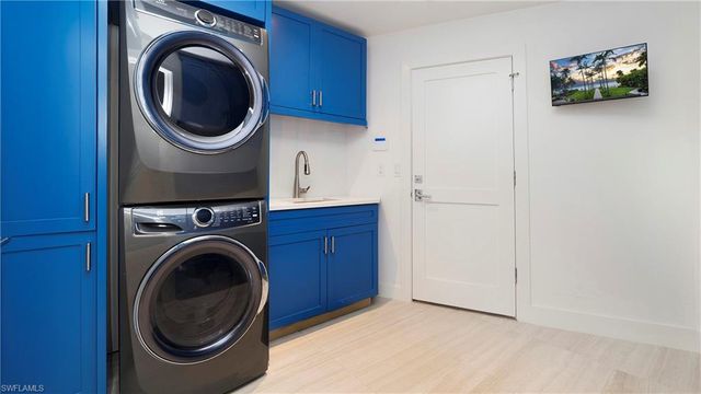 1650 Mullet CT, Naples, FL 34102