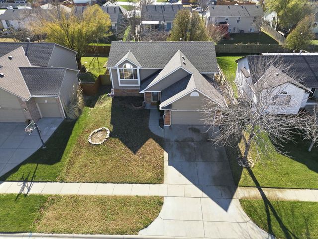 4426 E FALCON ST, Wichita, KS 67220