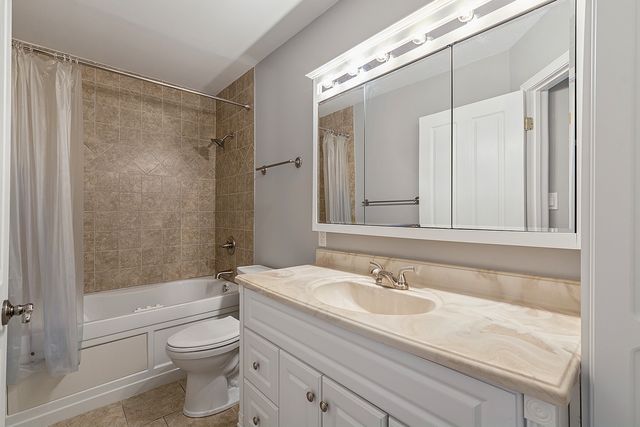 16324 Brementowne Drive, Tinley Park, IL 60477