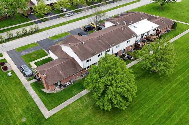 16324 Brementowne Drive, Tinley Park, IL 60477