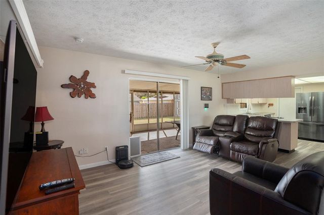 3811 RAVENNA DRIVE, Valrico, FL 33594