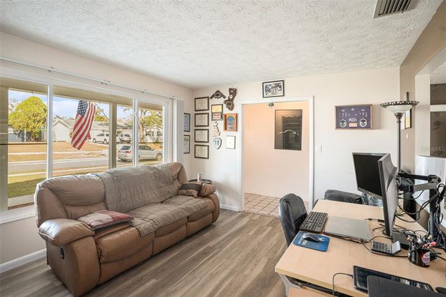 3811 RAVENNA DRIVE, Valrico, FL 33594