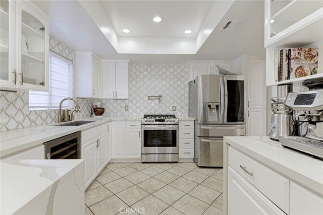 1349 N Columbus 16, Glendale, CA 91202