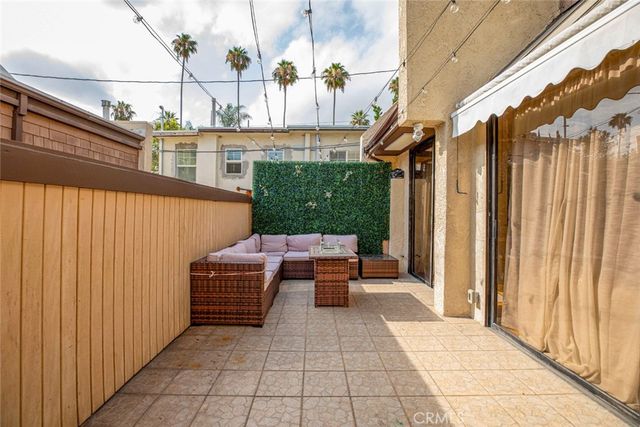1349 N Columbus 16, Glendale, CA 91202