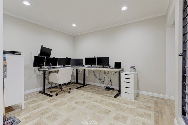 1349 N Columbus 16, Glendale, CA 91202