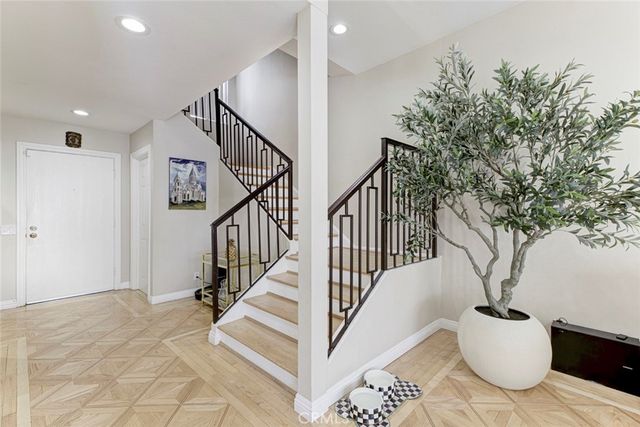 1349 N Columbus 16, Glendale, CA 91202