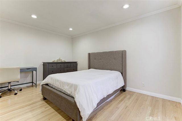 1349 N Columbus 16, Glendale, CA 91202
