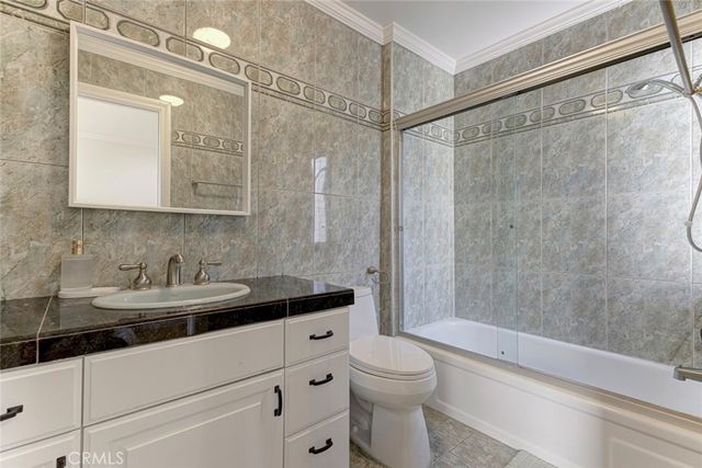 1349 N Columbus 16, Glendale, CA 91202