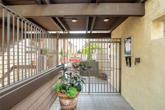 1349 N Columbus 16, Glendale, CA 91202