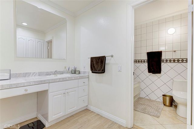 1349 N Columbus 16, Glendale, CA 91202