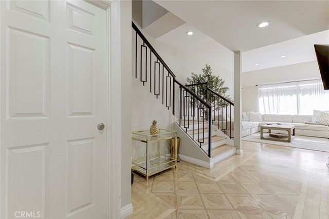 1349 N Columbus 16, Glendale, CA 91202