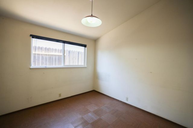 909 Harvard Pl, Woodland, CA 95695