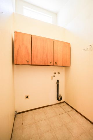 909 Harvard Pl, Woodland, CA 95695