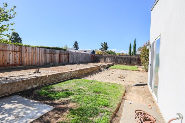 909 Harvard Pl, Woodland, CA 95695