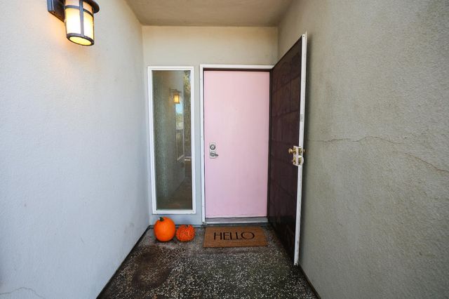 909 Harvard Pl, Woodland, CA 95695