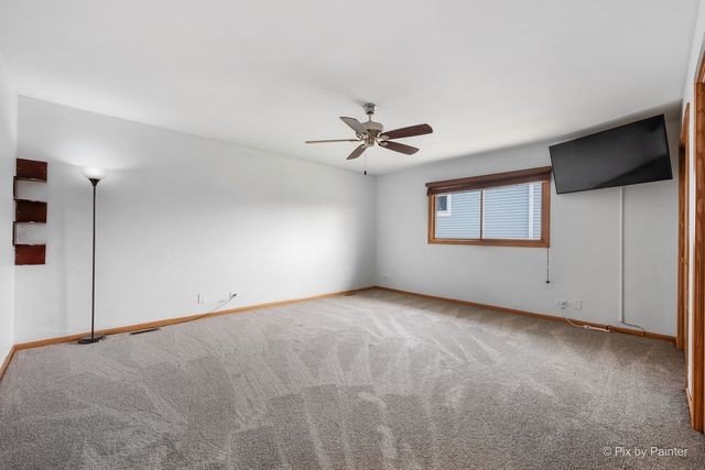 2083 Maplewood Circle, Naperville, IL 60563