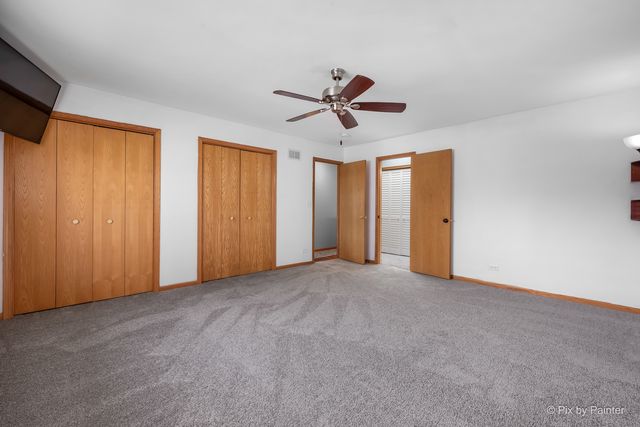 2083 Maplewood Circle, Naperville, IL 60563