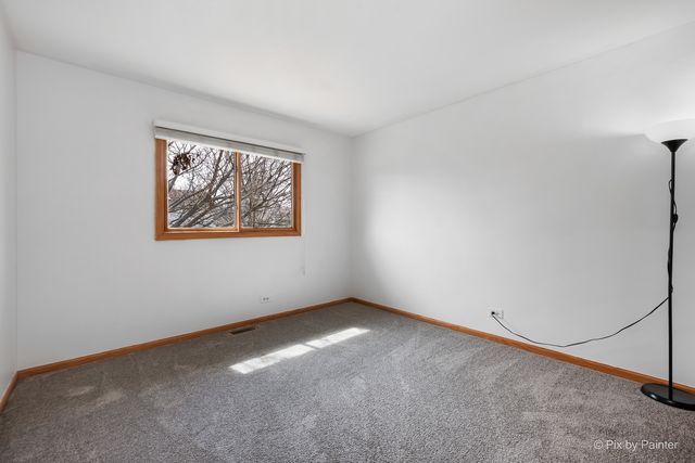 2083 Maplewood Circle, Naperville, IL 60563