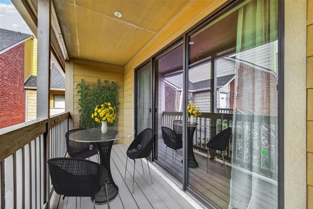 2829 Timmons Lane 144, Houston, TX 77027