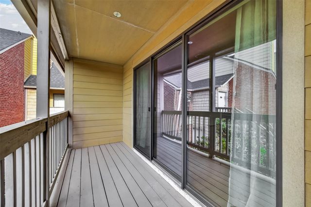 2829 Timmons Lane 144, Houston, TX 77027