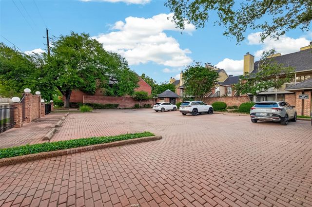 2829 Timmons Lane 144, Houston, TX 77027