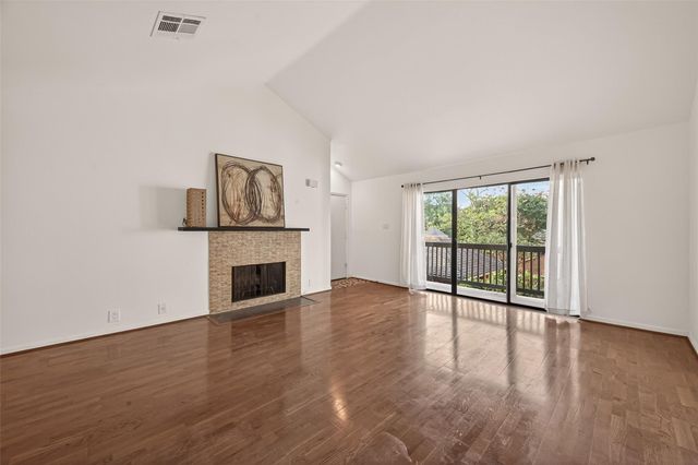 2829 Timmons Lane 144, Houston, TX 77027