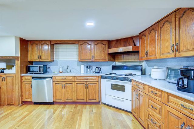 43-33 163rd Street, Flushing, NY 11358