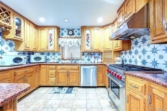 43-33 163rd Street, Flushing, NY 11358