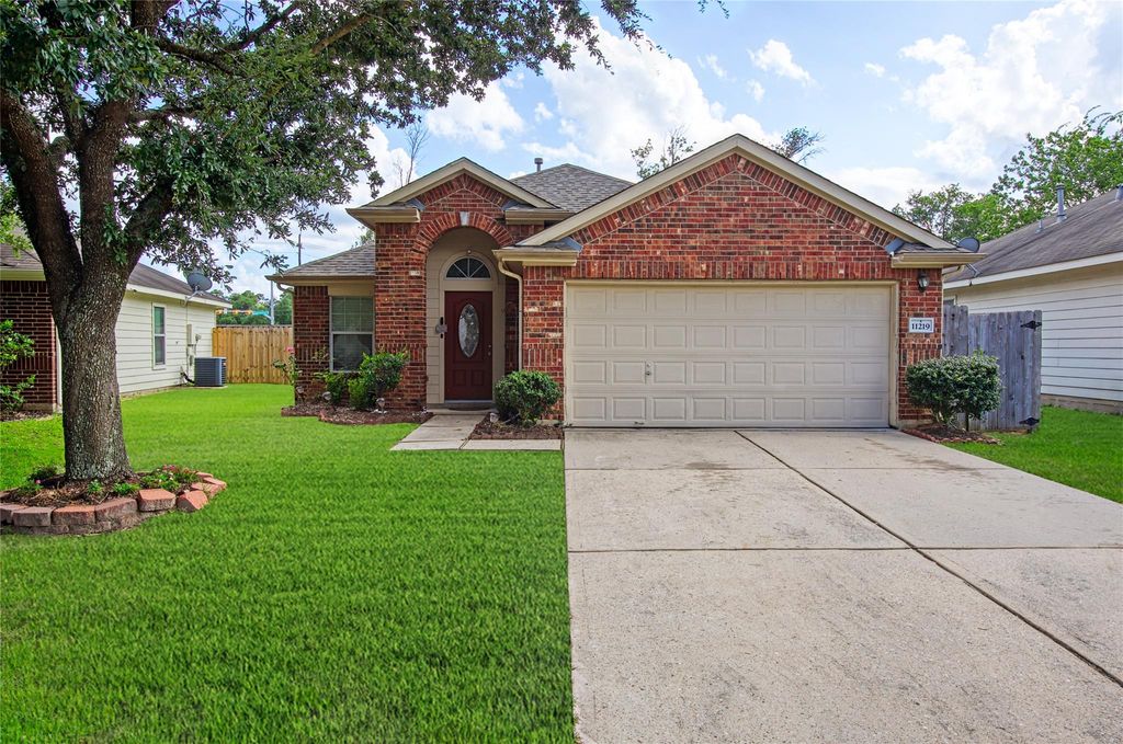 11219 Northam Drive, Tomball, TX 77375
