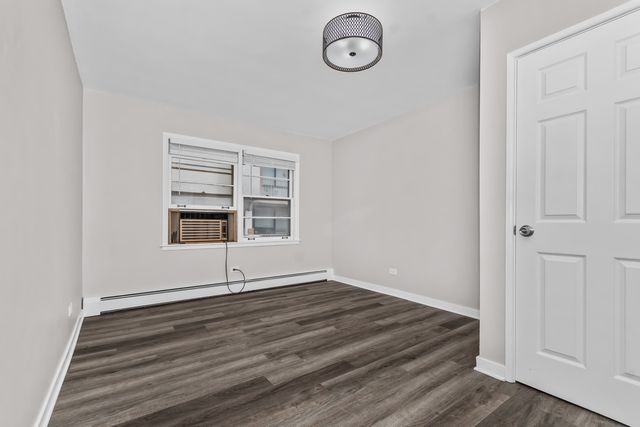 938 NORTH Boulevard 402, Oak Park, IL 60301