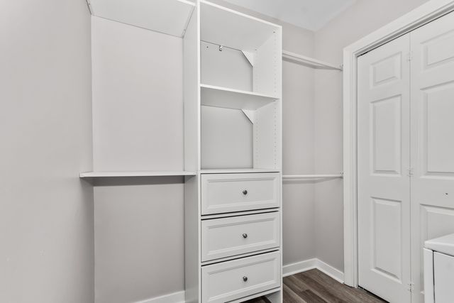 938 NORTH Boulevard 402, Oak Park, IL 60301