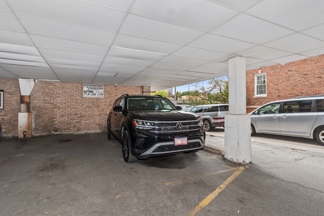 938 NORTH Boulevard 402, Oak Park, IL 60301