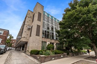 938 NORTH Boulevard 402, Oak Park, IL 60301