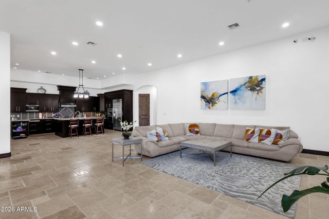 7320 E SWEETWATER Avenue, Scottsdale, AZ 85260