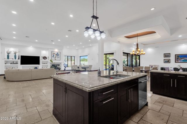 7320 E SWEETWATER Avenue, Scottsdale, AZ 85260