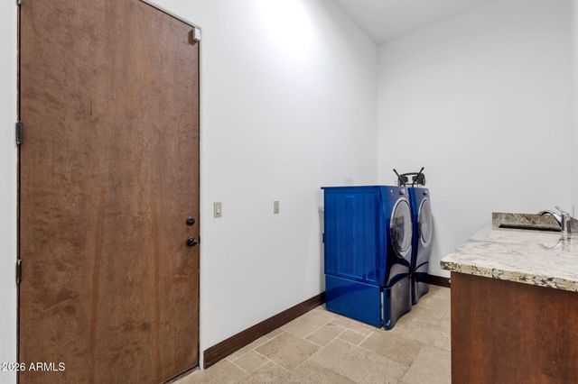 7320 E SWEETWATER Avenue, Scottsdale, AZ 85260