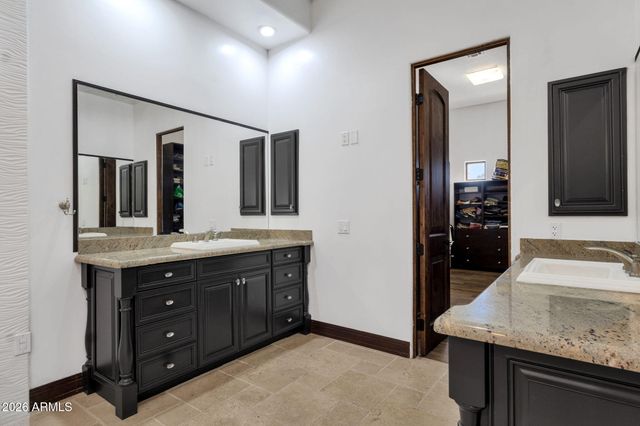 7320 E SWEETWATER Avenue, Scottsdale, AZ 85260