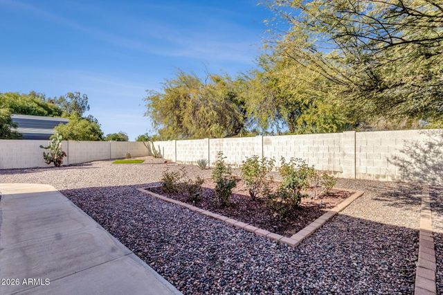 7320 E SWEETWATER Avenue, Scottsdale, AZ 85260