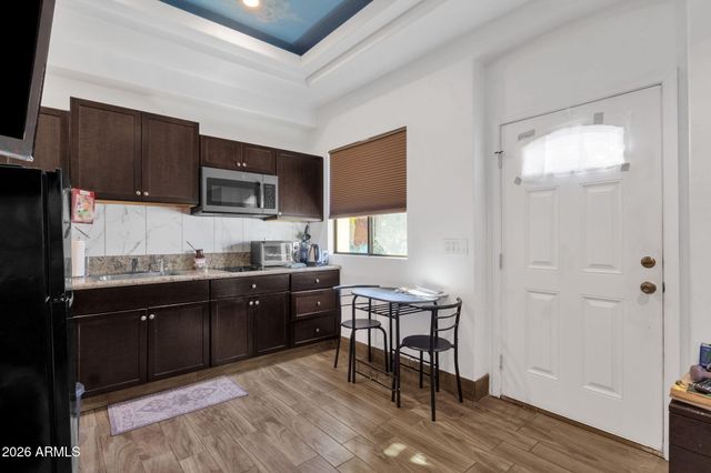 7320 E SWEETWATER Avenue, Scottsdale, AZ 85260