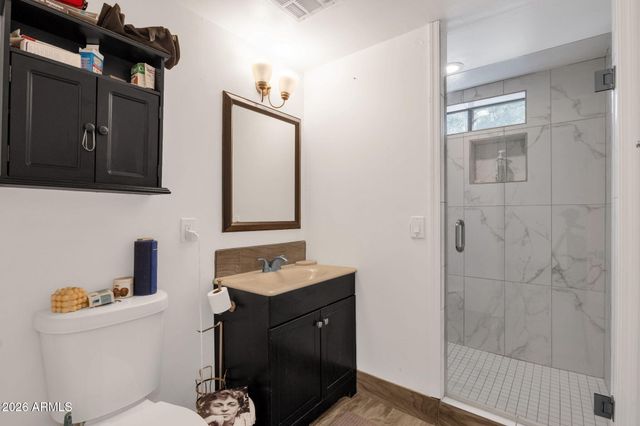 7320 E SWEETWATER Avenue, Scottsdale, AZ 85260