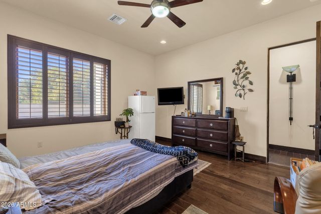 7320 E SWEETWATER Avenue, Scottsdale, AZ 85260