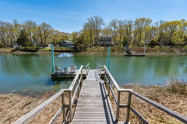 2300 Glenn Road, Southold, NY 11971