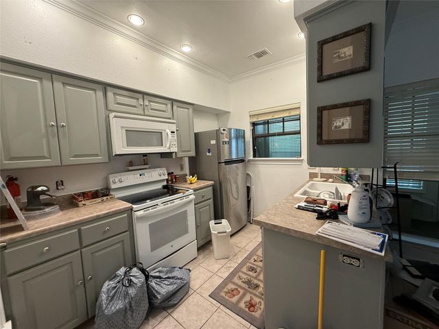 1307 KINNEY Ave 133, Austin, TX 78704