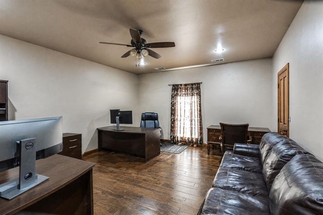 1901 S Country Club Road, Newcastle, OK 73065