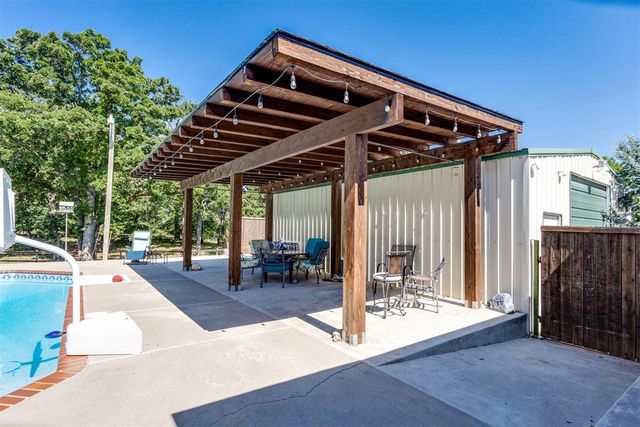 1901 S Country Club Road, Newcastle, OK 73065