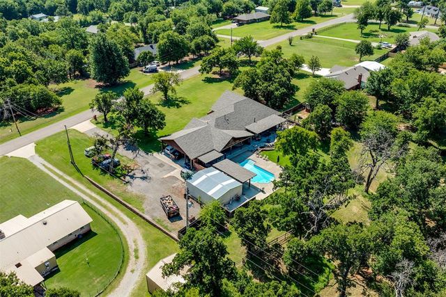 1901 S Country Club Road, Newcastle, OK 73065