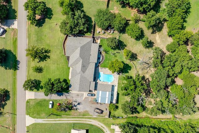 1901 S Country Club Road, Newcastle, OK 73065
