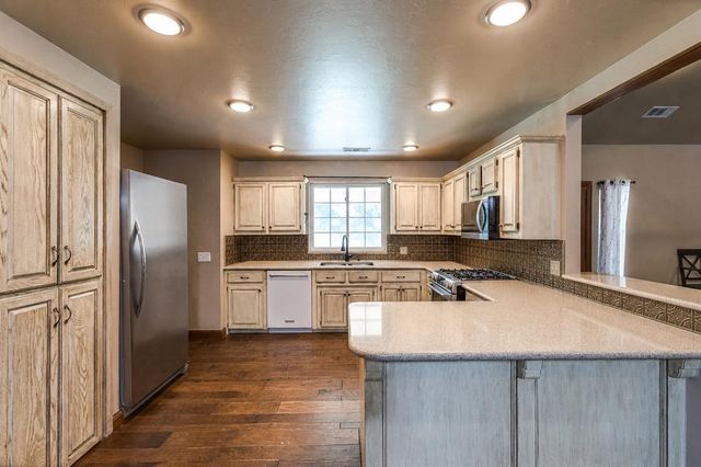 1901 S Country Club Road, Newcastle, OK 73065
