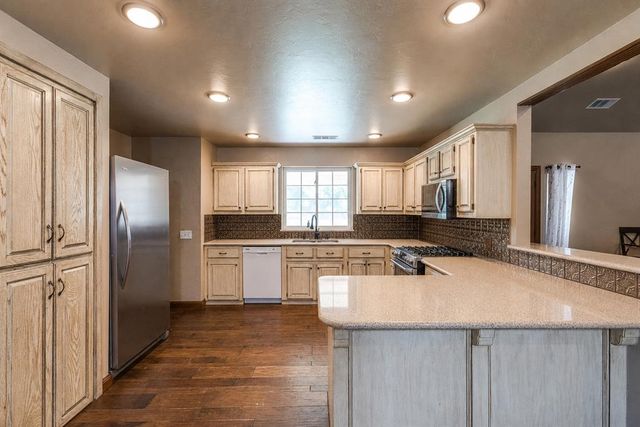 1901 S Country Club Road, Newcastle, OK 73065